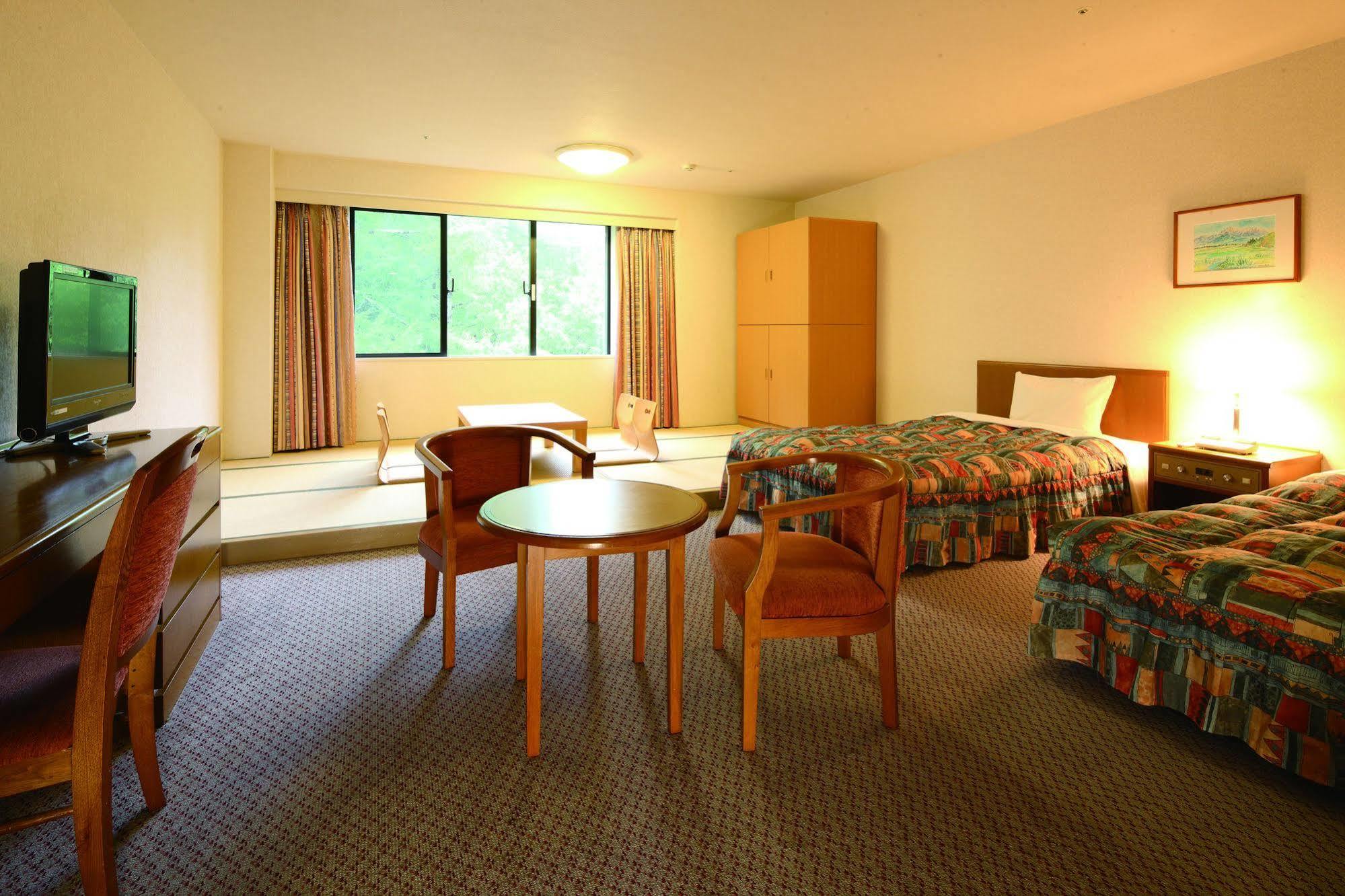 Royal Hotel Yatsugatake -From Apr2024 Grand Mercure Yatsugatake Resort & Spa Хокуто Экстерьер фото